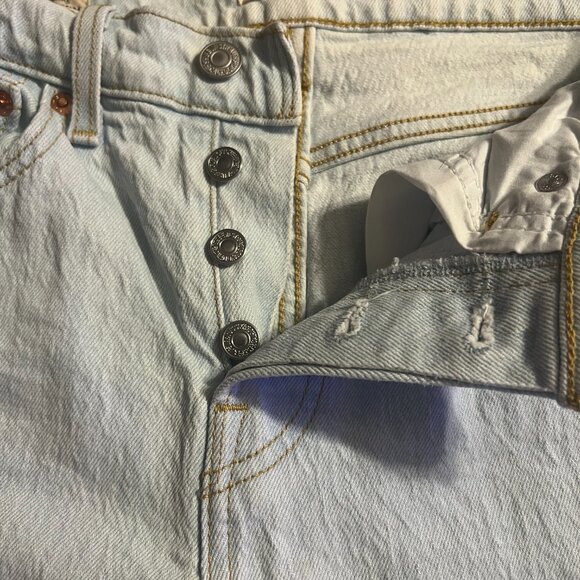 Levi's - Picture 7 of 7